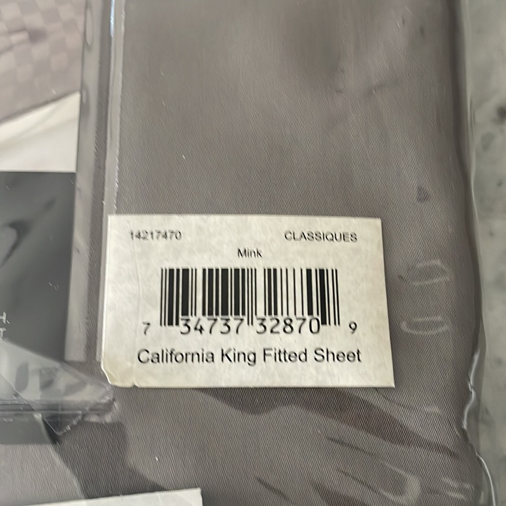 Hugo boss bedding - Picture 4 of 4